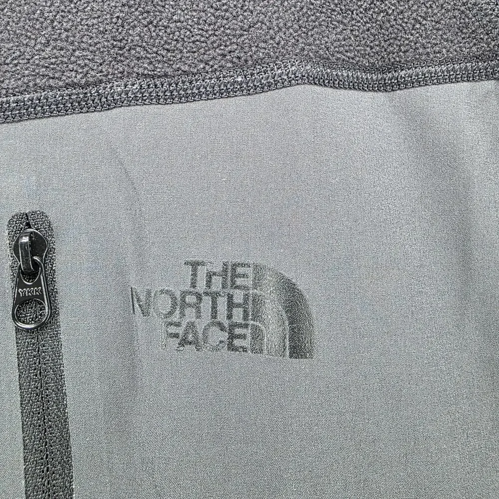 The North Face type jacket